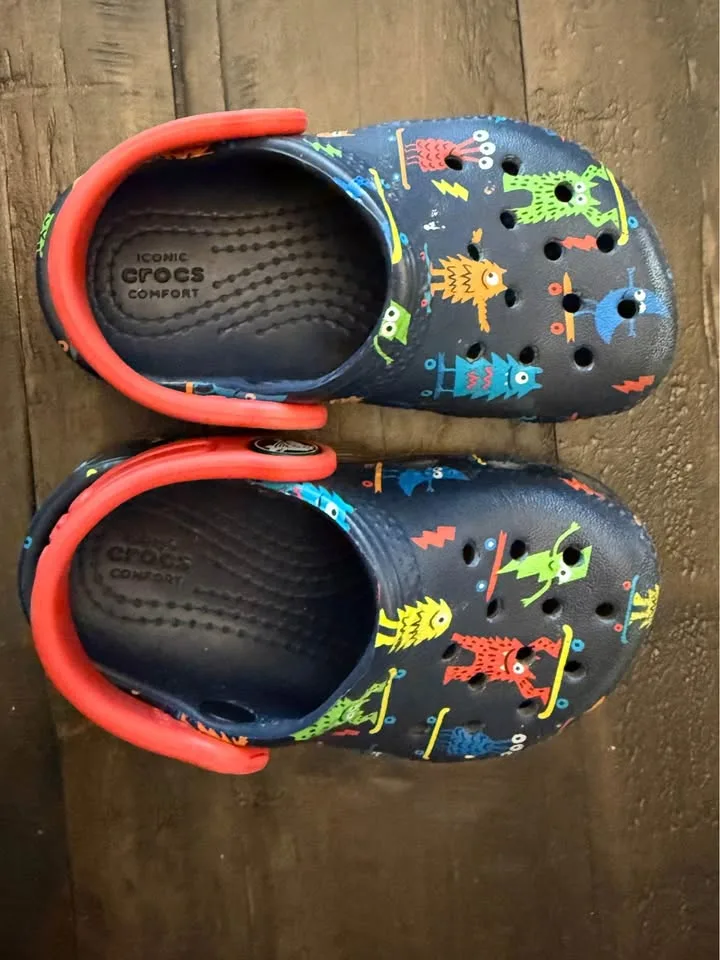 Size 5 toddler monster crocs image indicator(2)