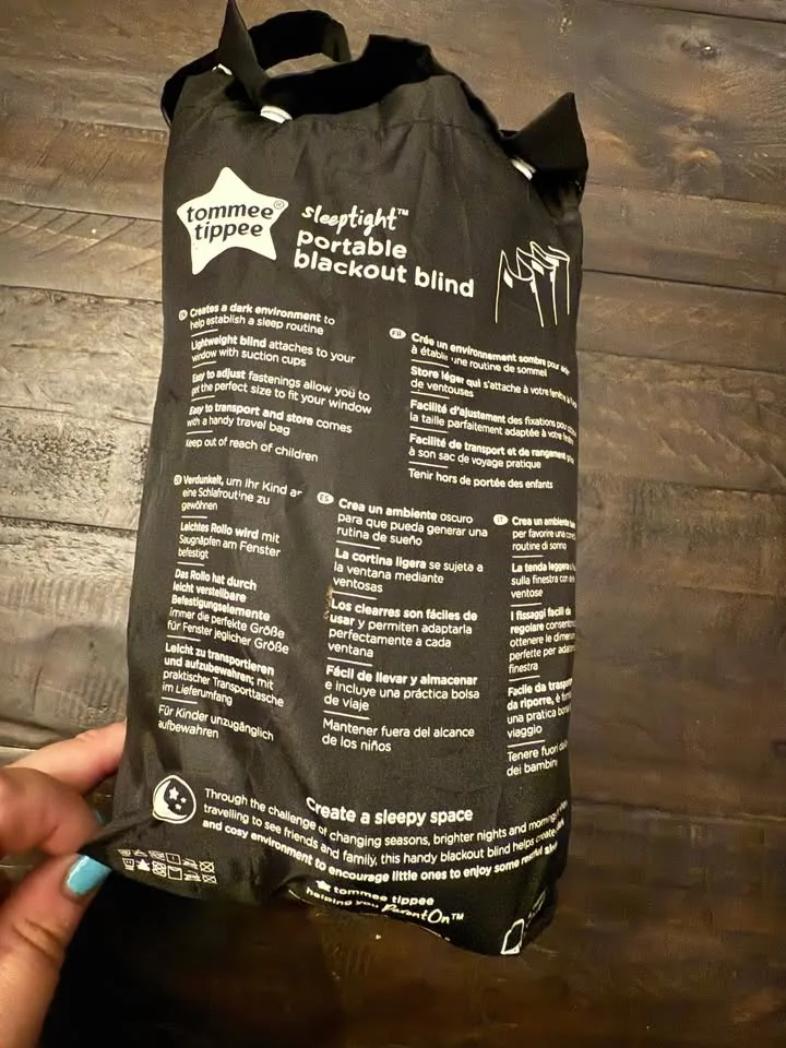 Tommee Tippee Blackout Blind, Medium, Black image indicator(2)