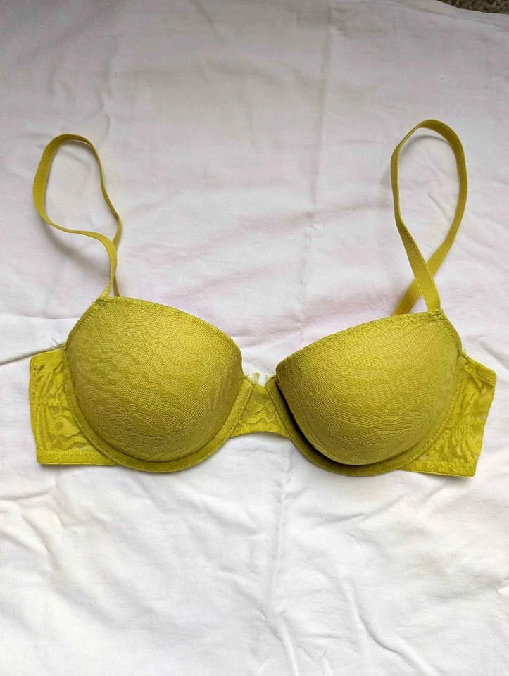 La Senza Remix Lightly Lined Demi Bra 34C chartreuse colour