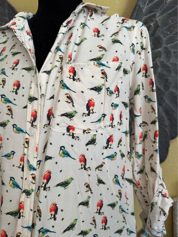 Velvet Heart Bird Print Button-Up Shirt - photo 3