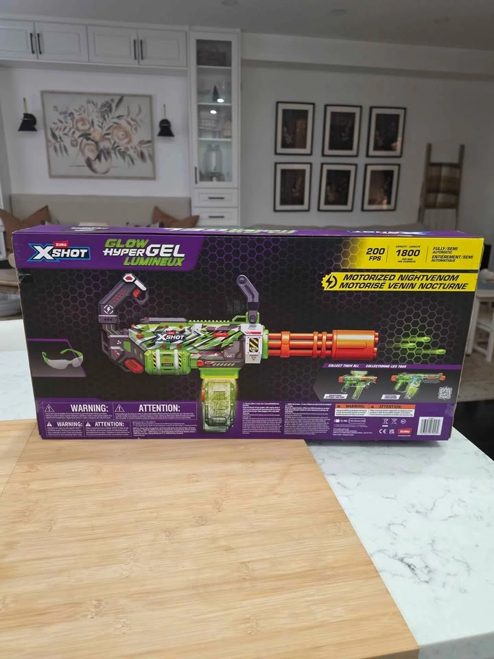 Zuru X-Shot Glow Hyper Gel Motorized Nightvenom Blaster - photo 3