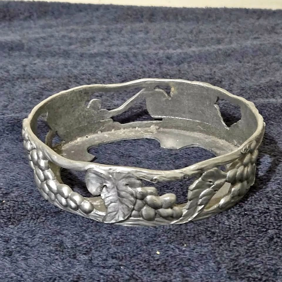 Vintage 1989 Seagull Pewter Candle Ring – Grapevine Pattern