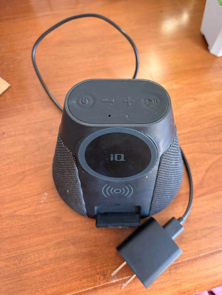 iQ Bluetooth Speaker with Wireless Phone Charger - photo 2