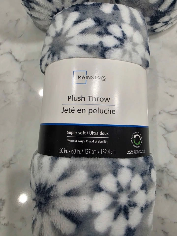Mainstays Plush Throw - photo 2