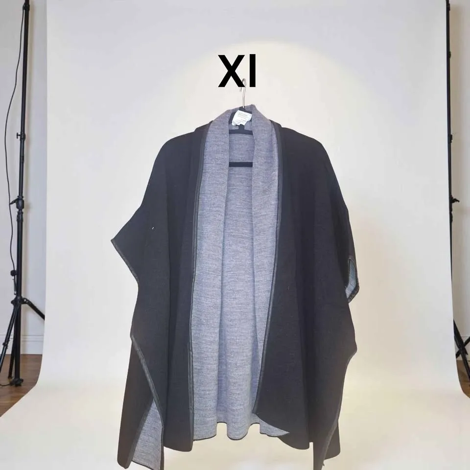 Ladies Cape sz xl
