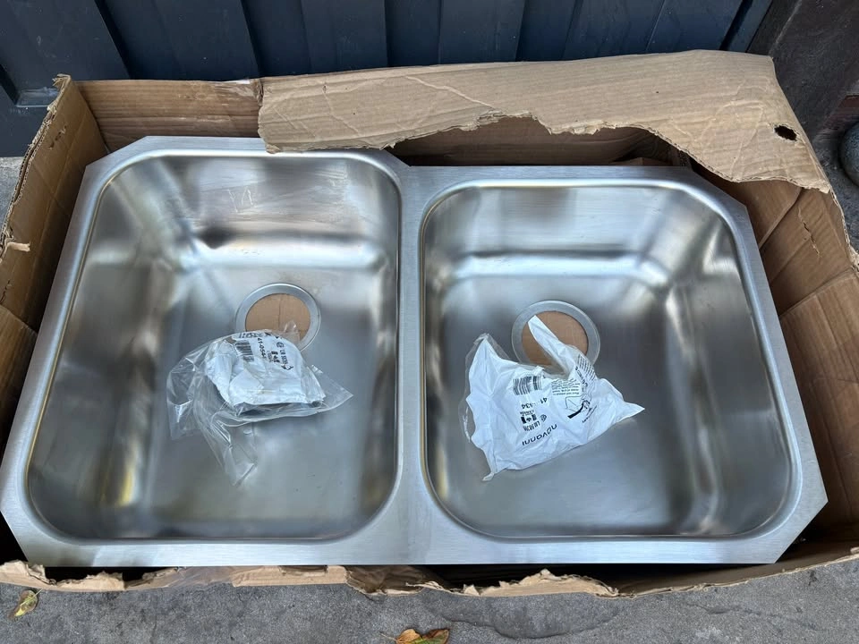 New - Wessan 1 + 3/4 Bowl Undermount Kitchen Sink - photo 4