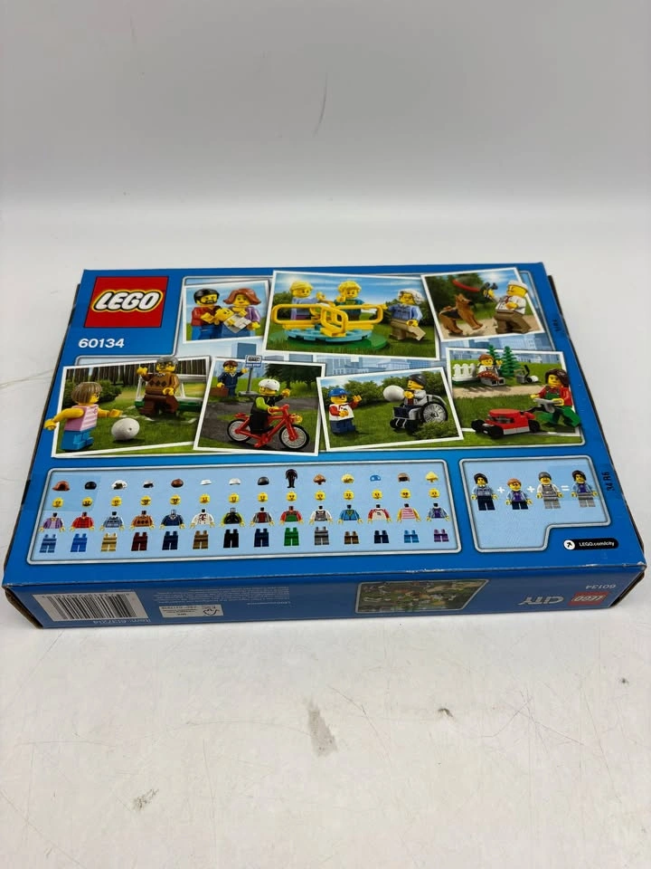 New - LEGO Fun in the Park City People Pack 60134 (Retired 2017) - photo 3