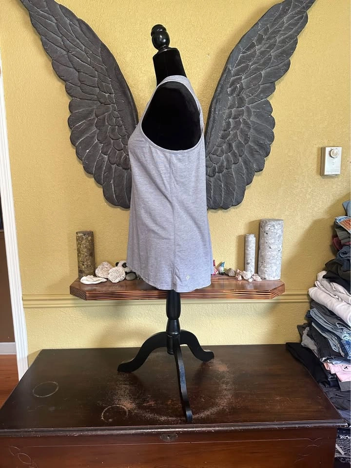 Lululemon Open Back Tank Top - photo 2