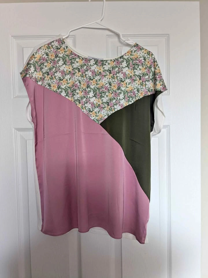 Suzy Shier Floral Color-Block Top Size Large