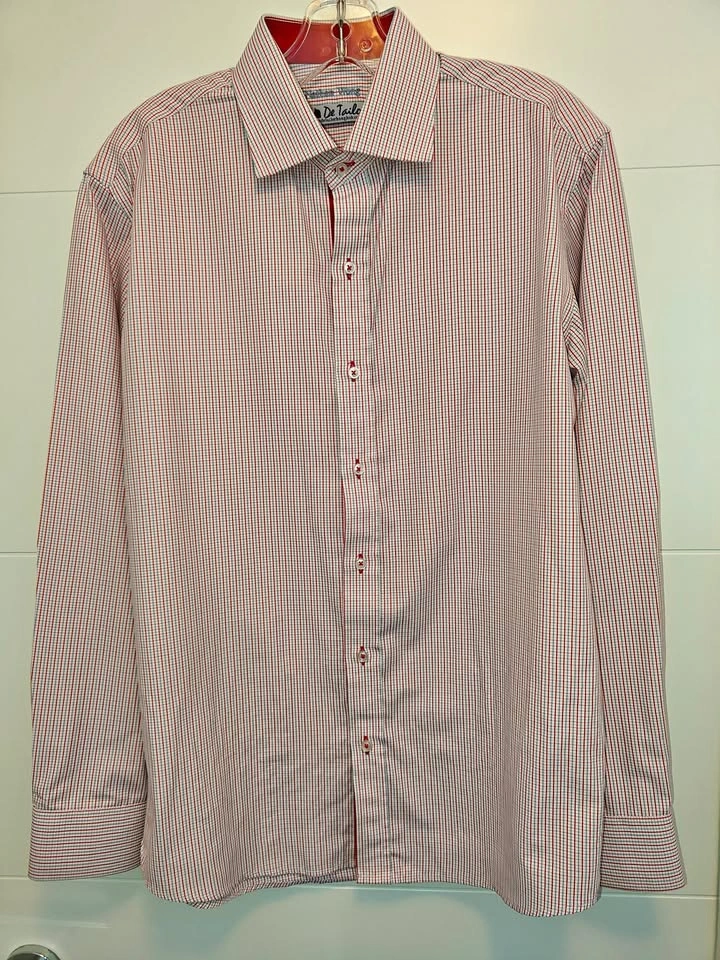 Men's Button-Up Dress Shirt - Regular Fit - Medium