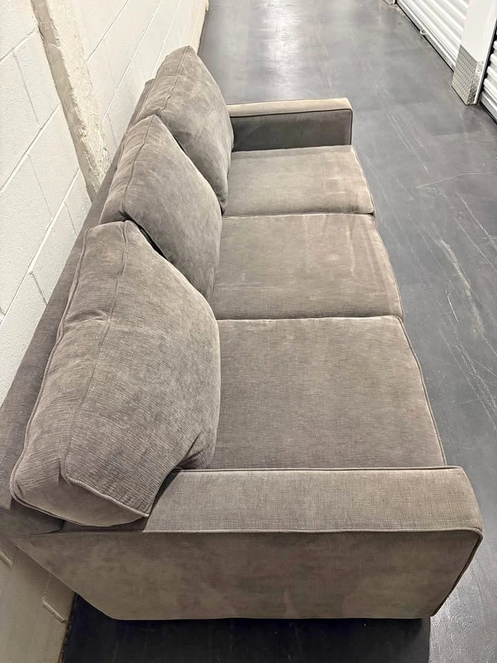 Gray Sleeper Sofa / Pull-Out Couch - Delivery Available