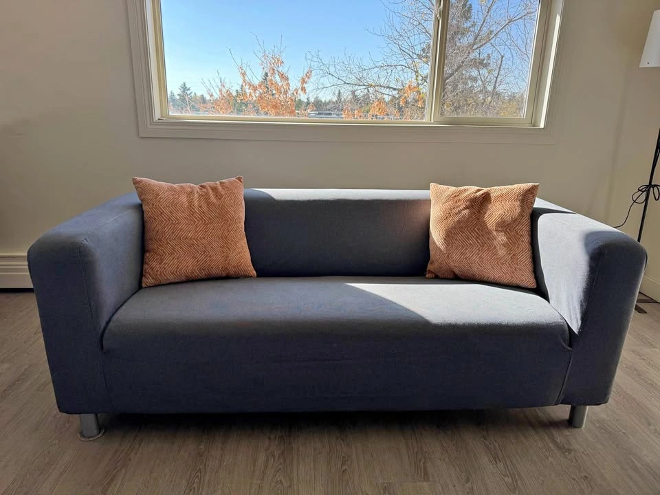 2-Seater Couch / Loveseat / Sofa – Grey