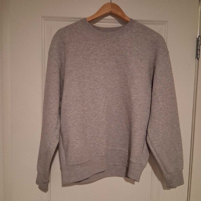 3 Uniqlo Crewneck Sweatshirts (Size S) - Various colors - photo 3