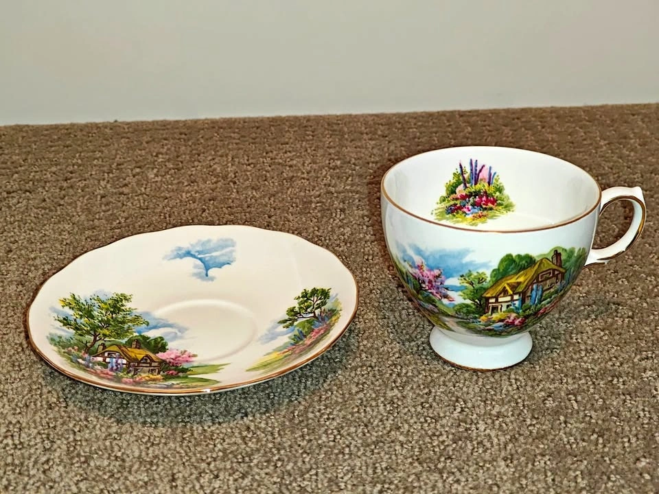 Vintage Tea Cup and Saucer Set - Royal Vale Country Cottage 7382