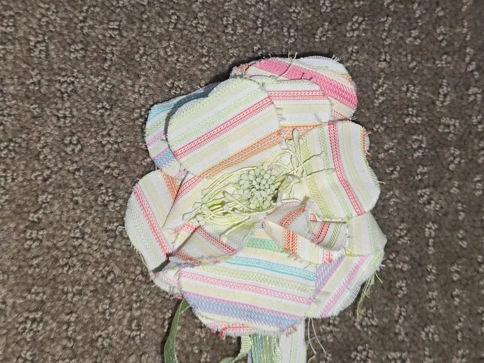 Artificial Fabric Flower Pin Brooch - photo 2