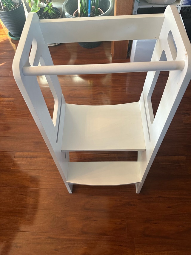 White Wooden Toddler Learning Tower / Kitchen Helper Stool - photo 3