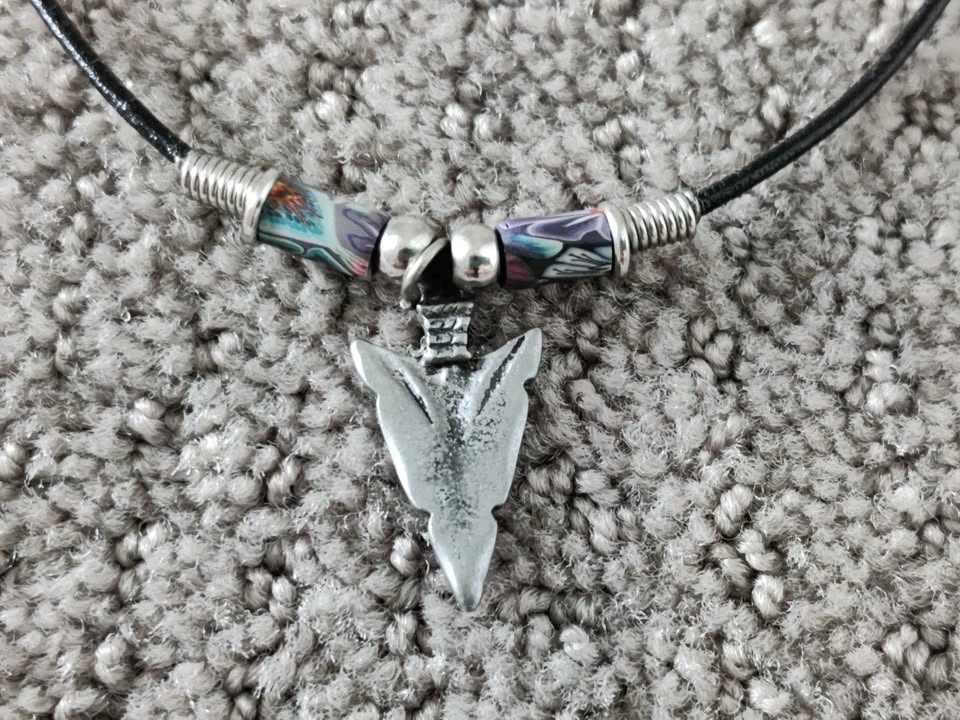 Arrowhead Pendant Necklace Jewelry with Swirl Pattern Beads - photo 2