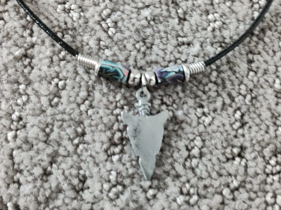 Arrowhead Pendant Necklace Jewelry with Swirl Pattern Beads - photo 5
