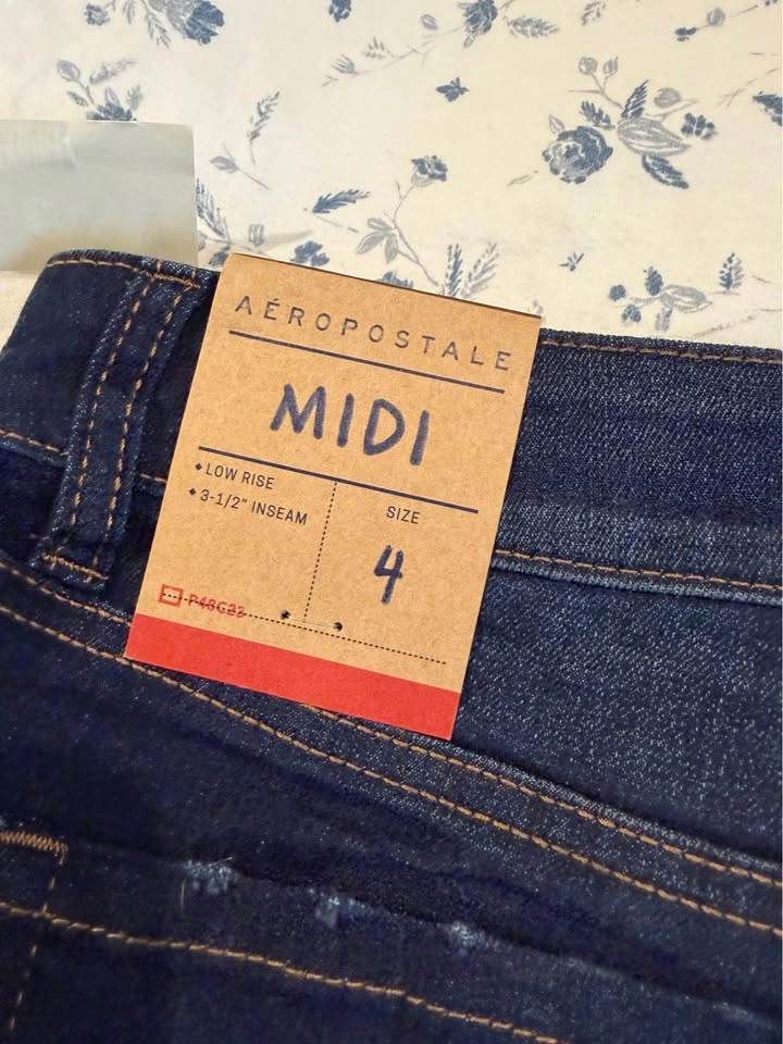 NEW Aeropostale midi shorts - 4 - photo 4