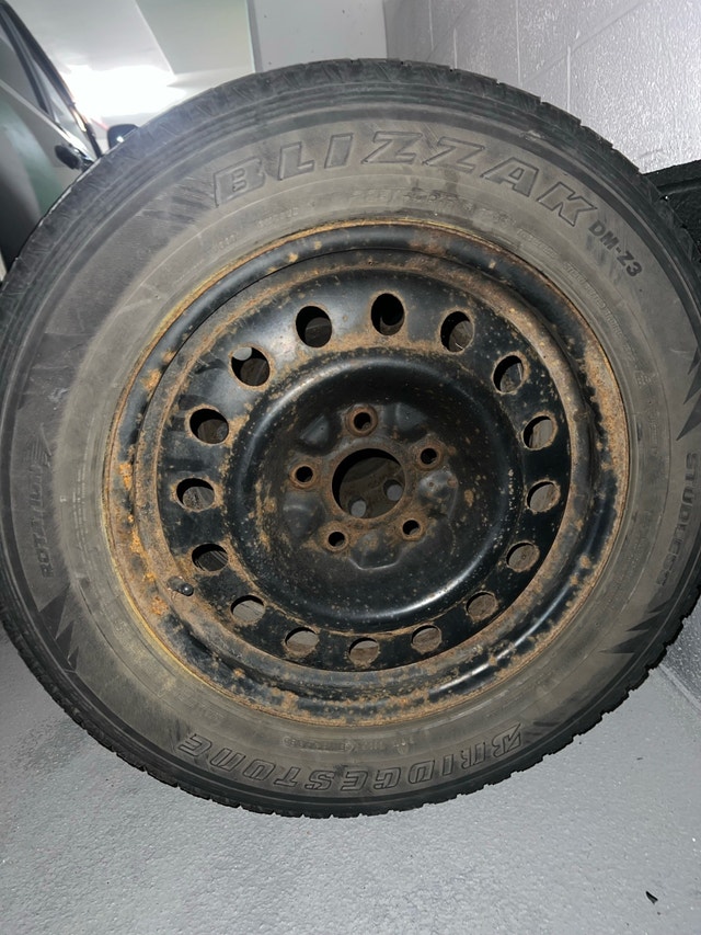Bridgestone Blizzak - 225 65 17 x 2 with Winter Rims