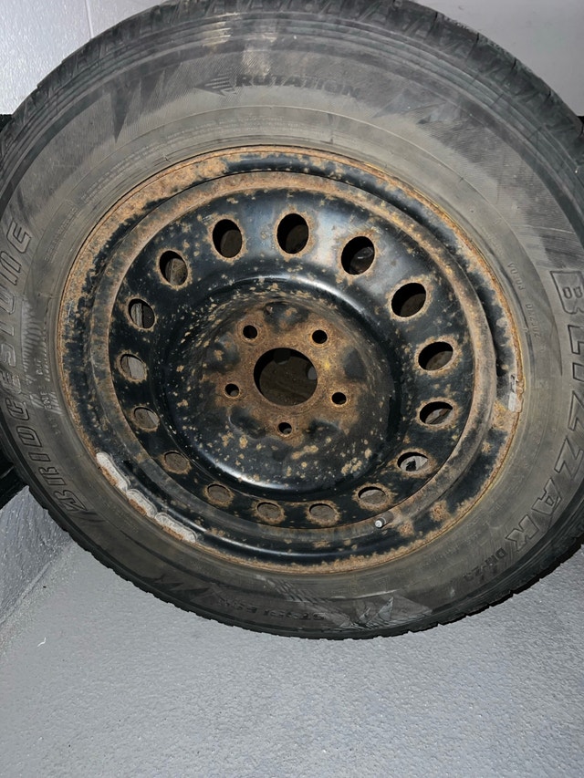 Bridgestone Blizzak - 225 65 17 x 2 with Winter Rims - photo 2