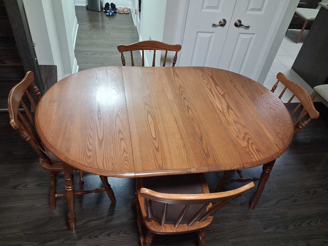 Solid Wood Dining Table & 4 Chairs – Expandable to Seat 6 - photo 3