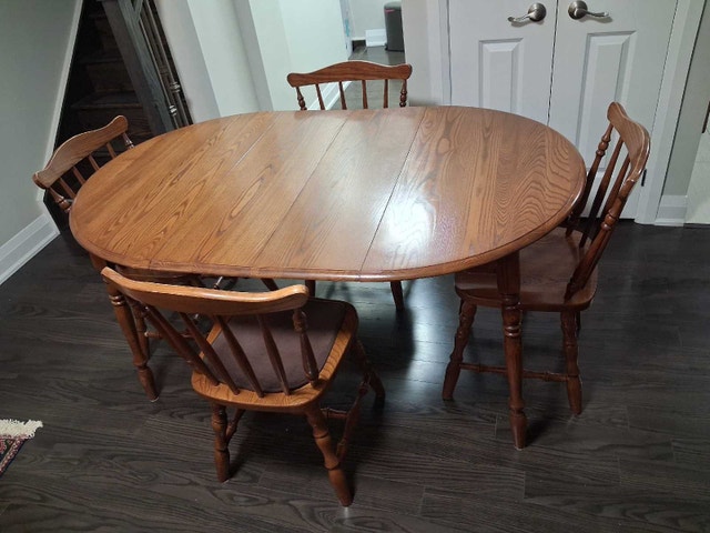 Solid Wood Dining Table & 4 Chairs – Expandable to Seat 6 - photo 4