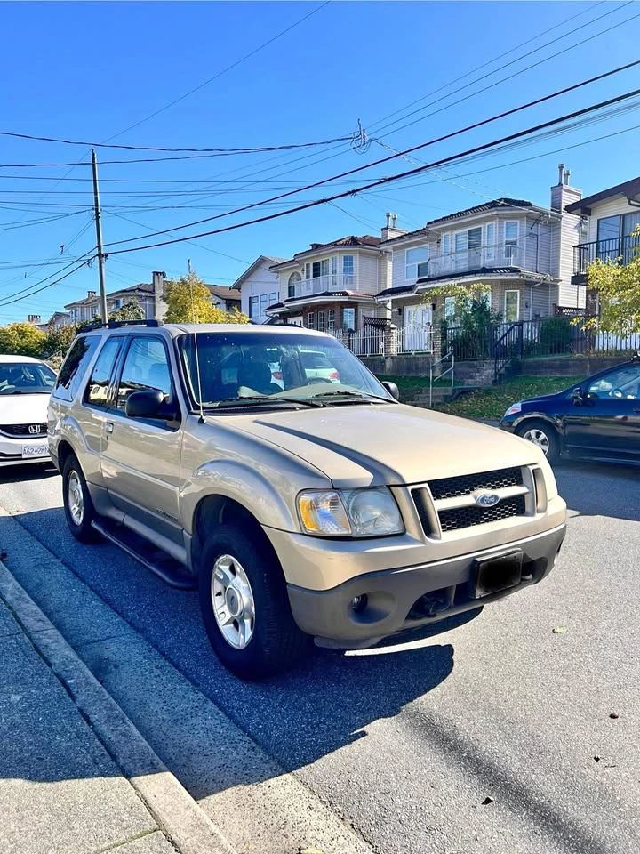 2002 Ford Explorer Sport