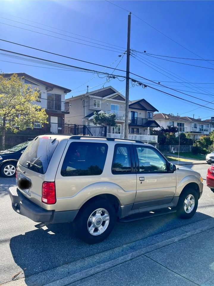 2002 Ford Explorer Sport - photo 5