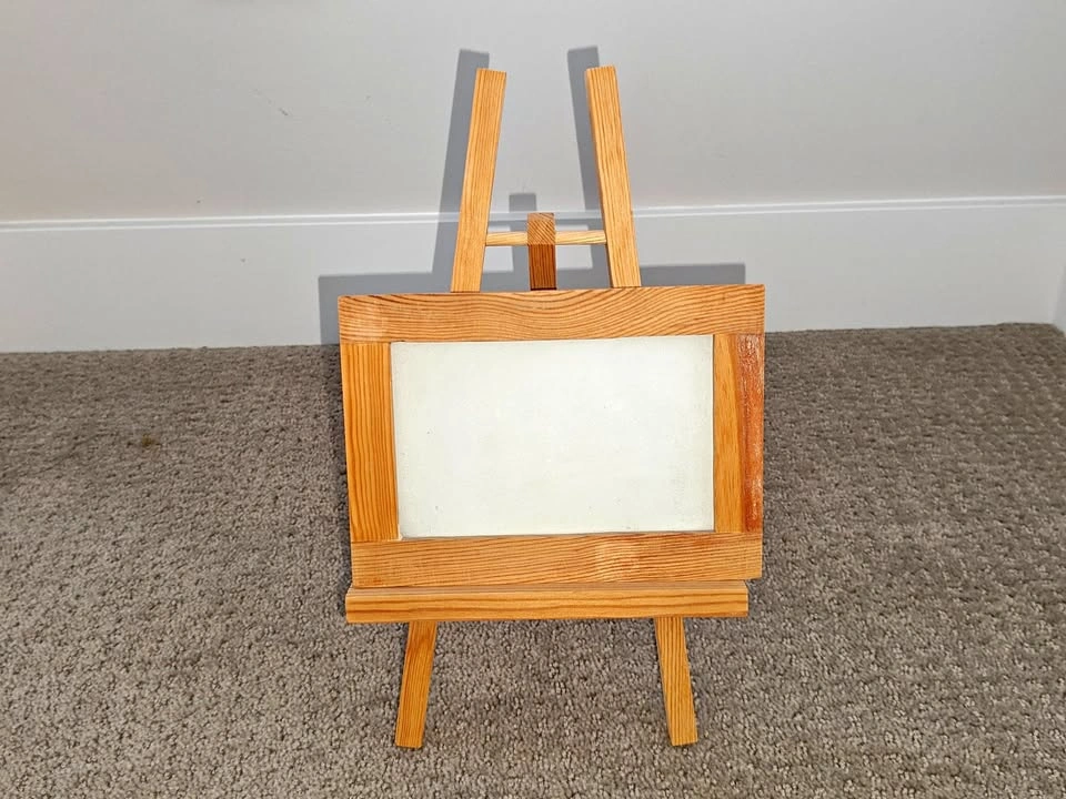 Wooden Tabletop Mini Easel with 4x6 Picture Photo Frame