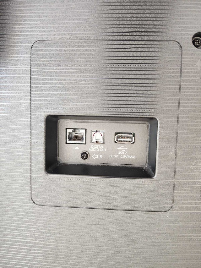 Hisense 55-inch 4K Mini-LED Google TV - photo 3