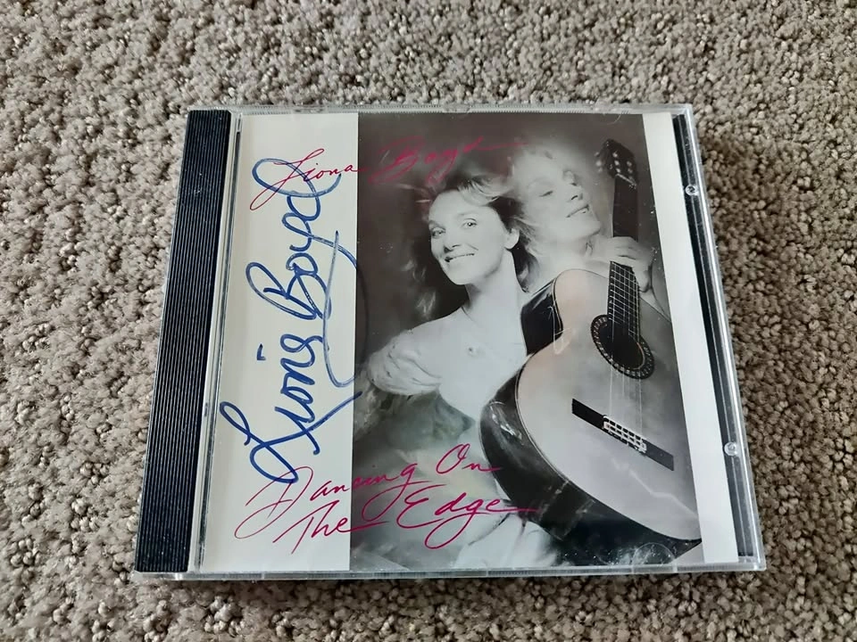 Signed Liona Boyd - Dancing On The Edge - Audio Music CD Album