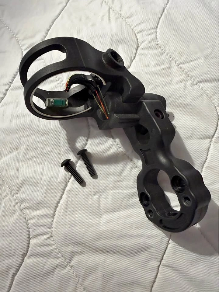 Apex Gear 3-Pin Bow Sight