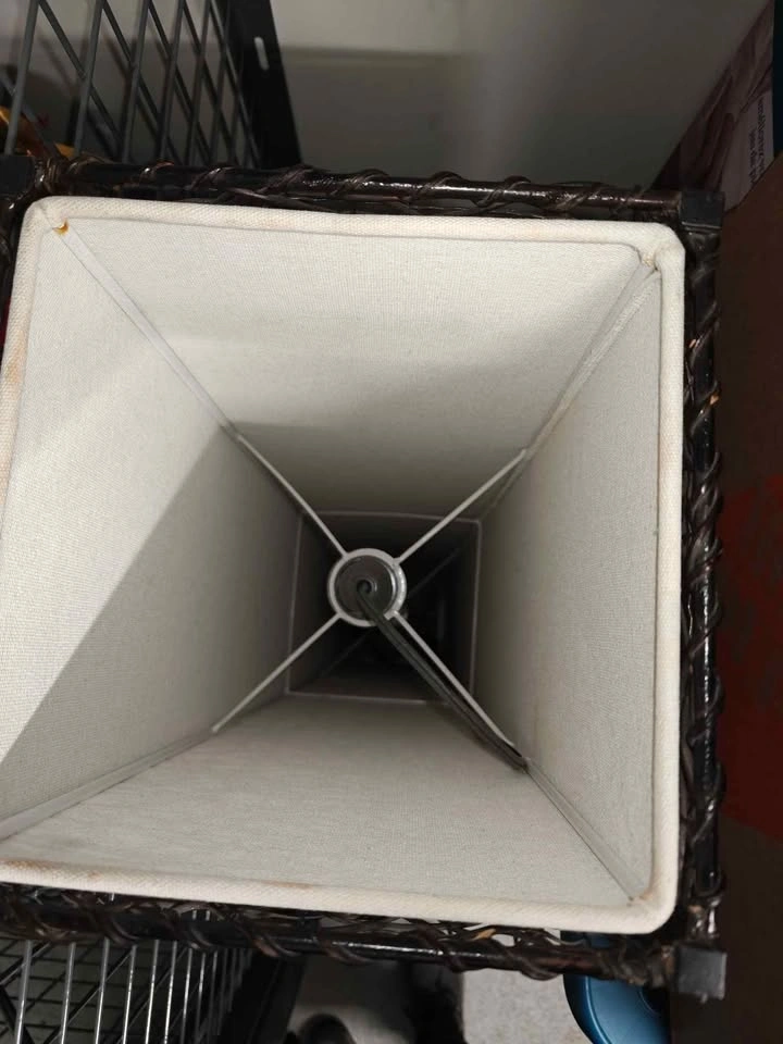 Ratan swirl floor lamp - photo 2