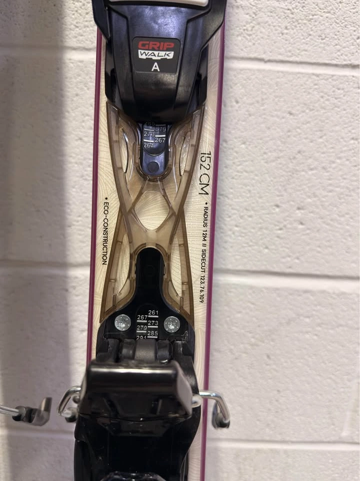 Women’s Rossignol Ski Set: Experience 76 Skis, Boots & Poles - photo 2
