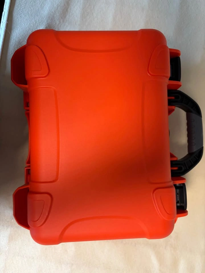 Nanuk 915 Orange with cubbed foam - photo 3