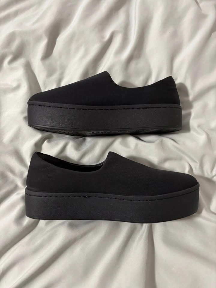 Karl Lagerfeld Paris Vienne 2 Slip-On Shoes Size 6.5 - photo 5