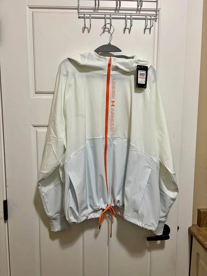 Under Armour Women's Hooded Windbreaker Size 2X