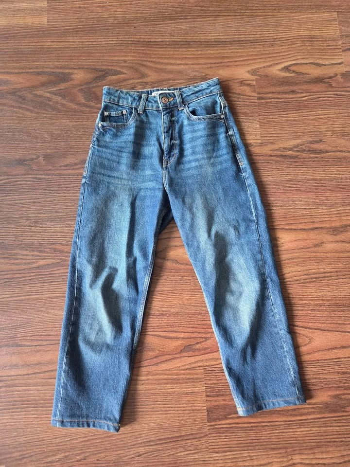 High Waisted Cropped jeans