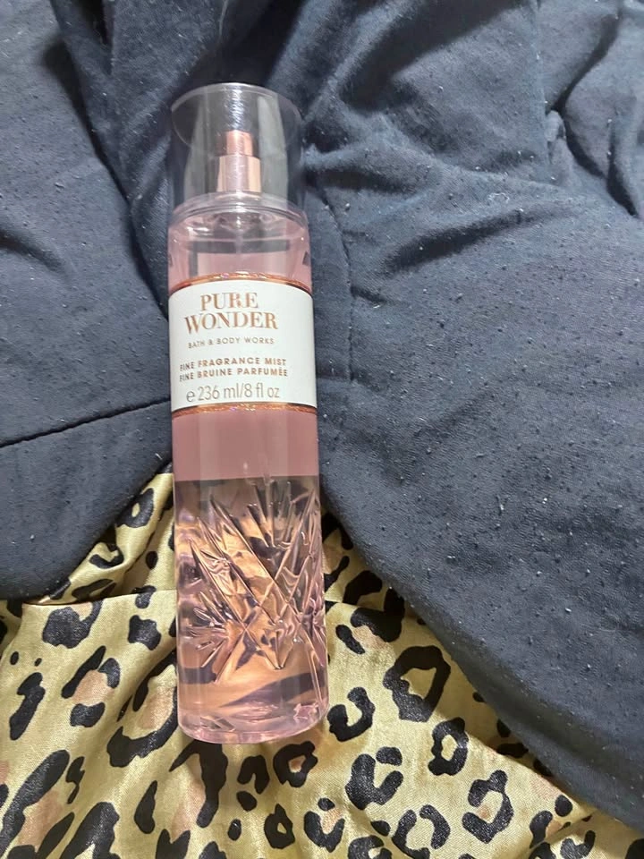 Pure wonder perfume