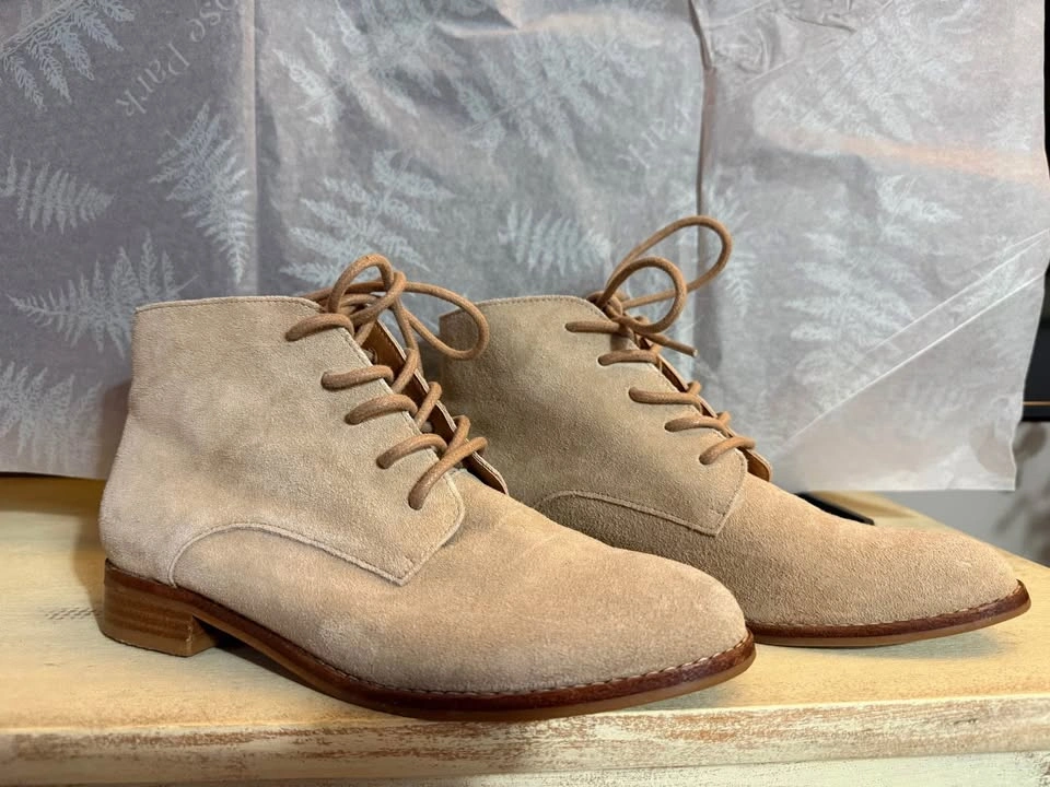 Suede leather boots size 7