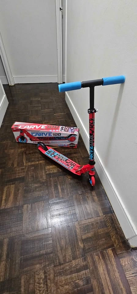 Madd Gear Carve 100 Folding Kick Scooter - photo 2
