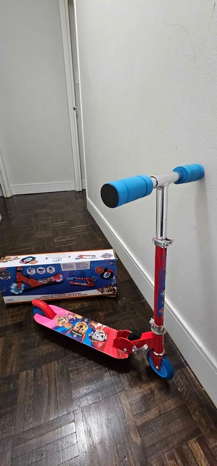 Paw Patrol Light-Up 2-Wheel Scooter - photo 3