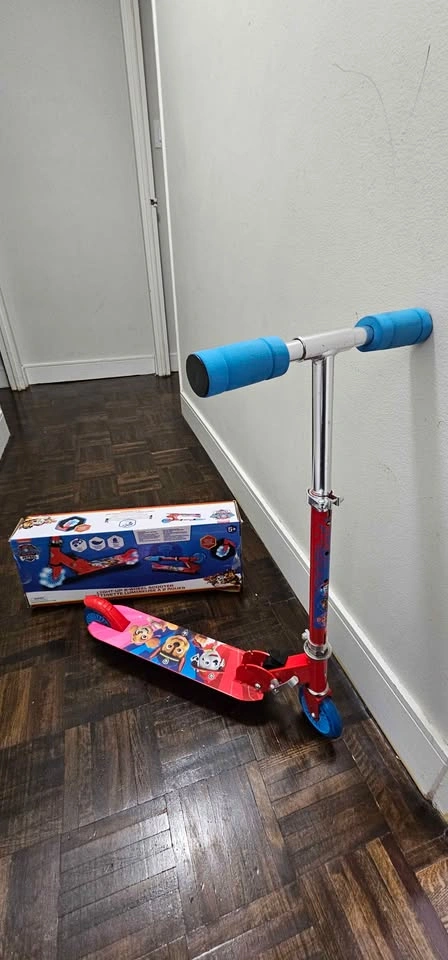 Paw Patrol Light-Up 2-Wheel Scooter - photo 4