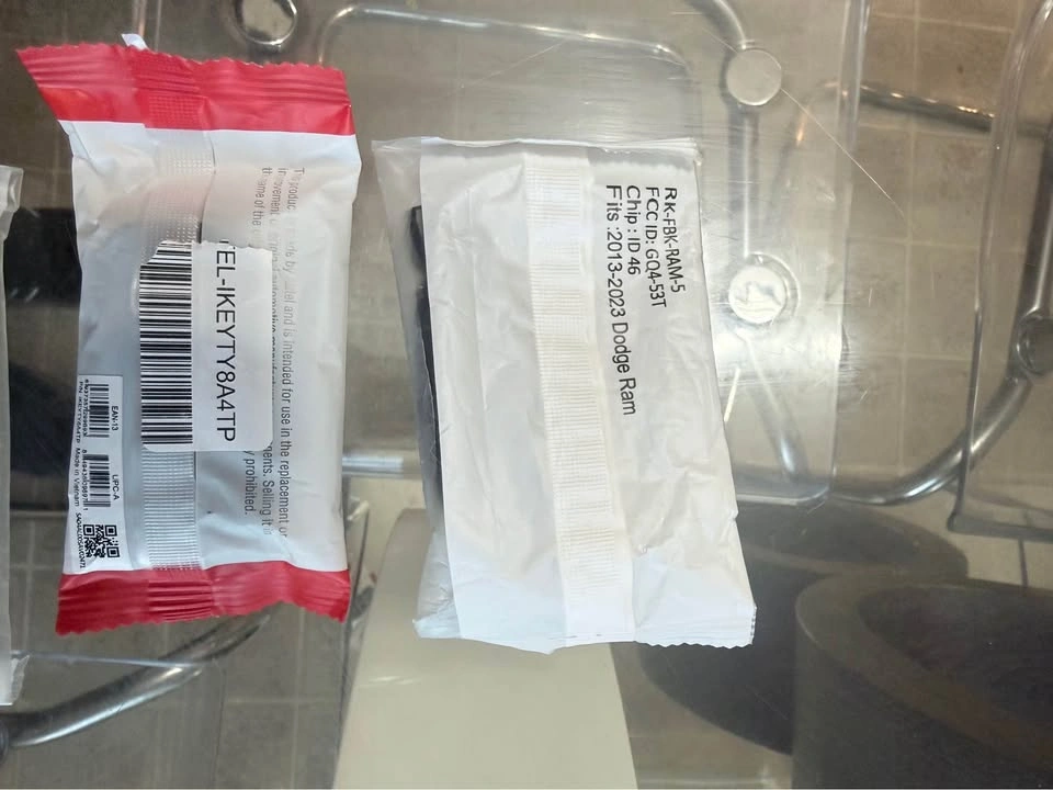 Smart car, key, and key fob - photo 2