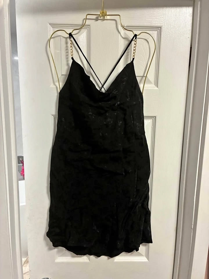 Little black dress - ZARA (XS)