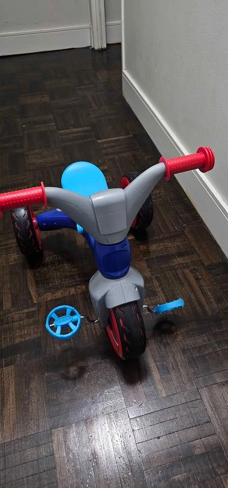 Huffy Tricycle, Lamborghini Ride-On, and Spider-Man Airplane - photo 2