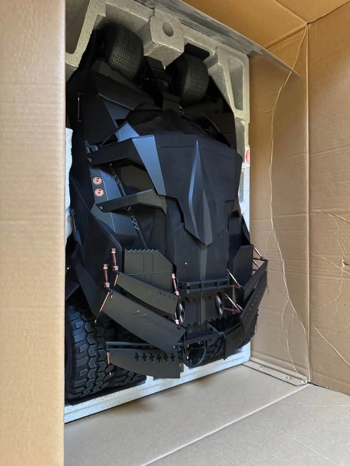 Batmobile Tumbler - photo 3