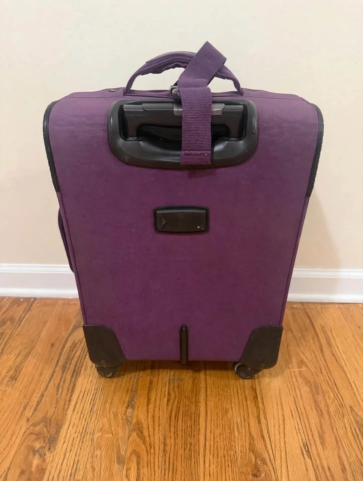 Purple 20" Expandable Carry-On Luggage - 4-Wheel Spinner - SENTE - photo 3