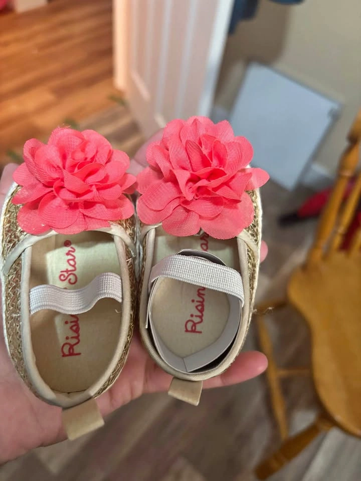Baby Girl Gold Floral Shoes 🌸
